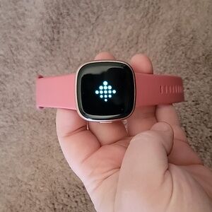 Fitbit Versa 4